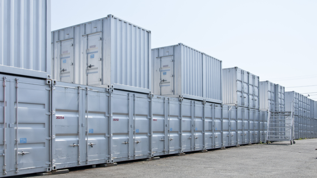 Benefits of renting a storage container